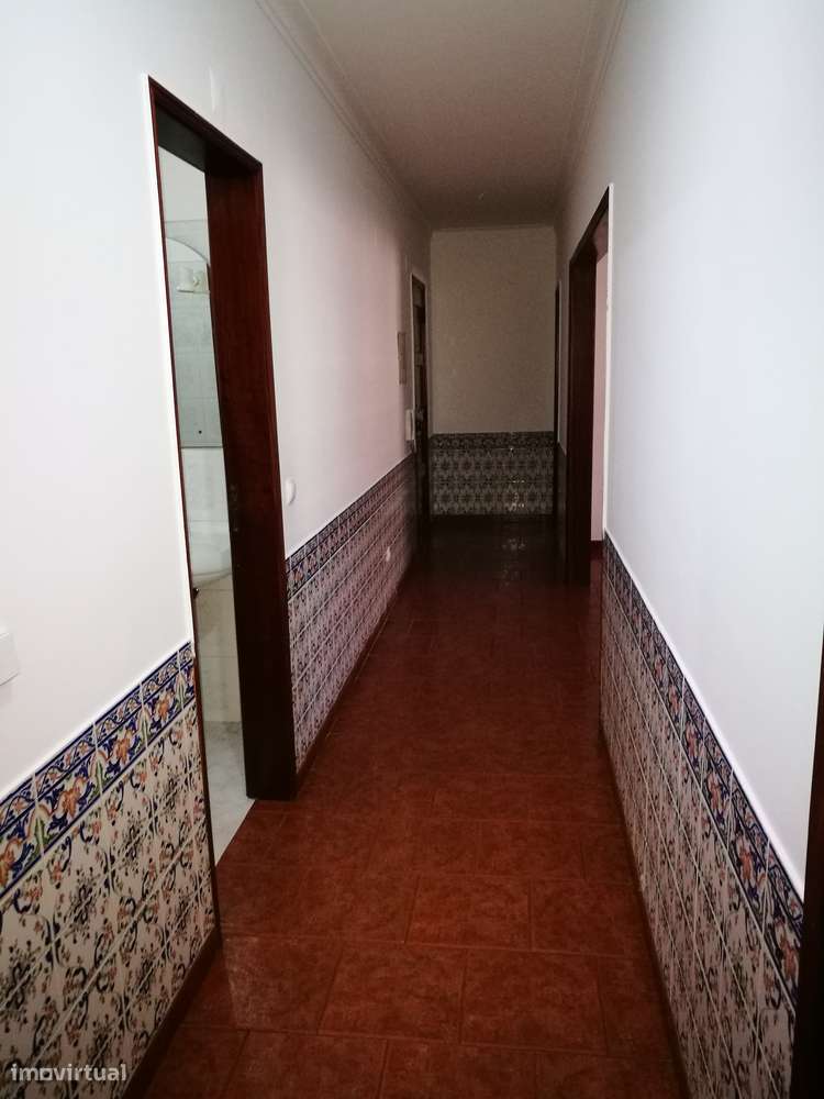 Apartamento T3 em Benavente com Varandas-8