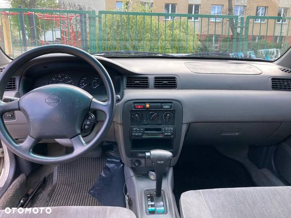 Nissan Sentra 1.8 GXE - 6