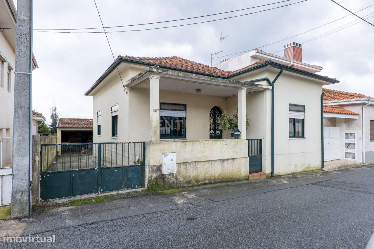 Moradia Térrea T2 com excelente espaço exterior - Arrendada - Grande imagem: 2/21