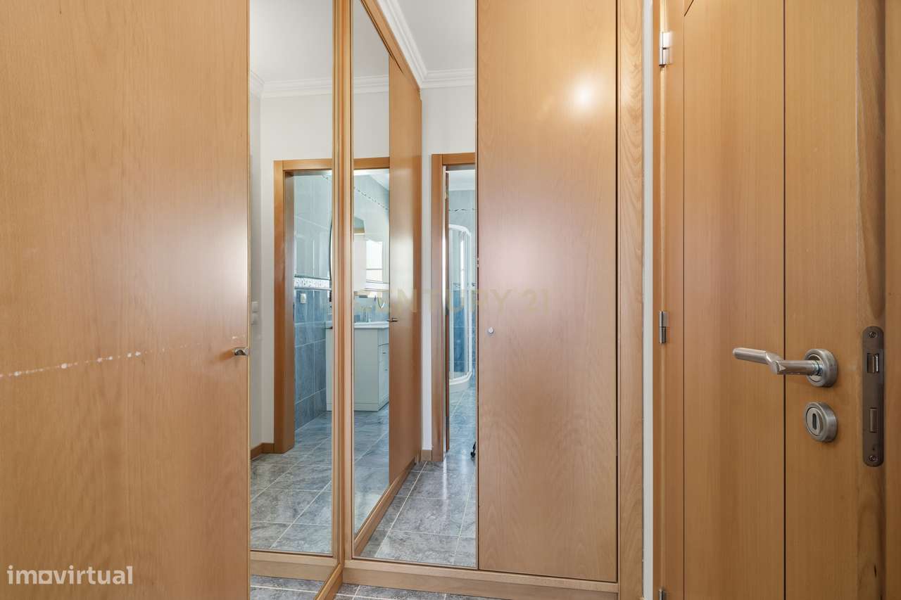 Moradia T5 com Garagem e Piscina em Miragaia, Lourinhã-18