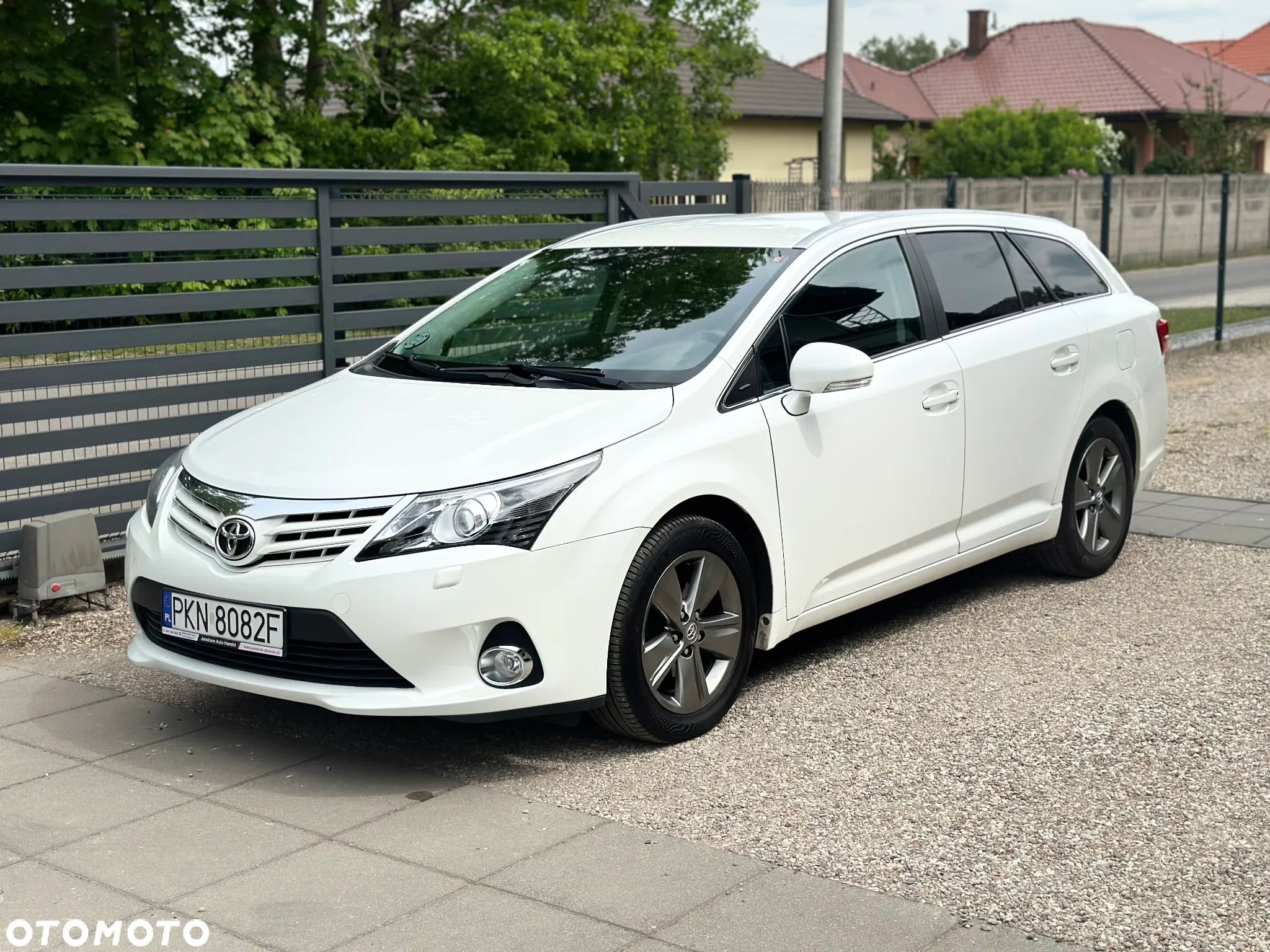 Toyota Avensis - 1