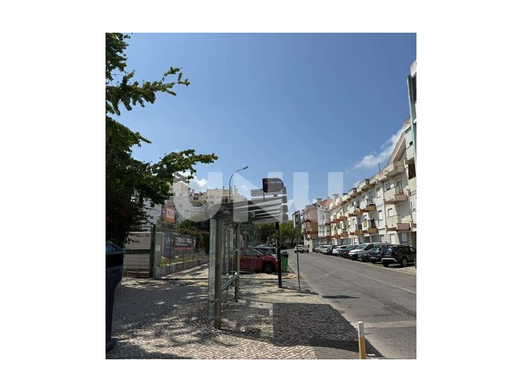 Apartamento T2 na Amadora com muita luminosidade-27