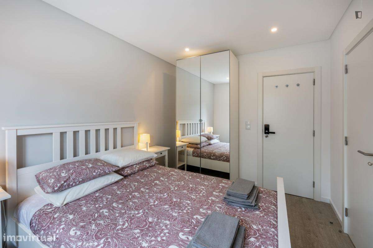 Quarto - localizado em Alameda Lisbon - Grande imagem: 3/14