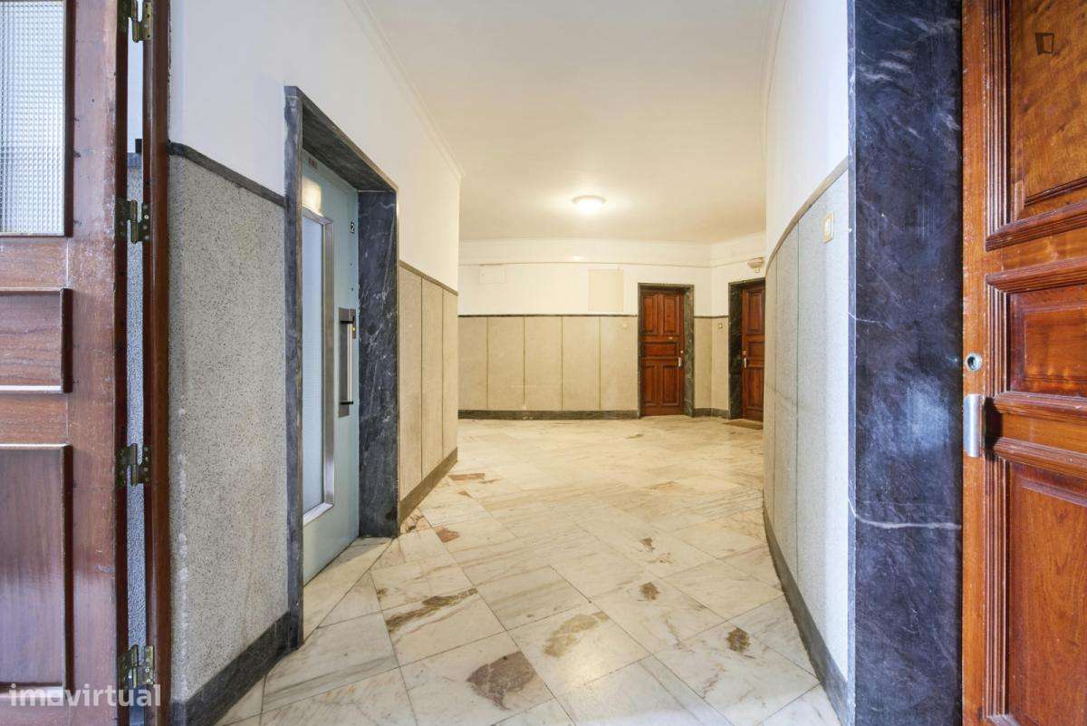 Quarto - localizado em Santa Apolónia Lisbon - Grande imagem: 4/10