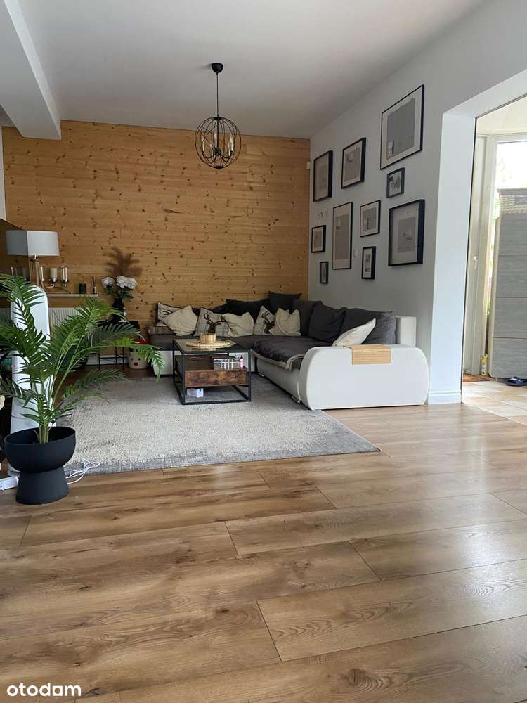 Dom Józefów. Doskonała lokalizacja-2