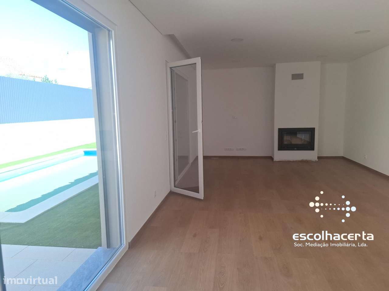 Moradia Térrea T4 Nova com Piscina Brejos Azeitão-8