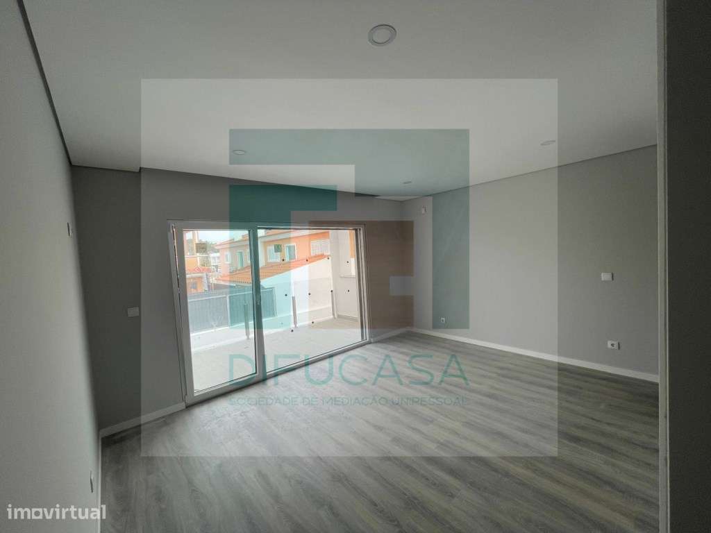 R235 - MORADIA PRONTA T4 - Grande imagem: 5/25