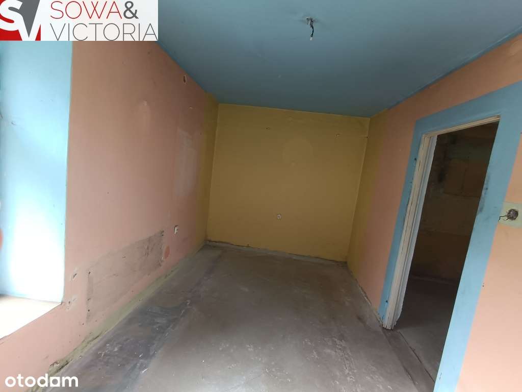 Nieduże mieszkanie do kapitalnego remontu-1