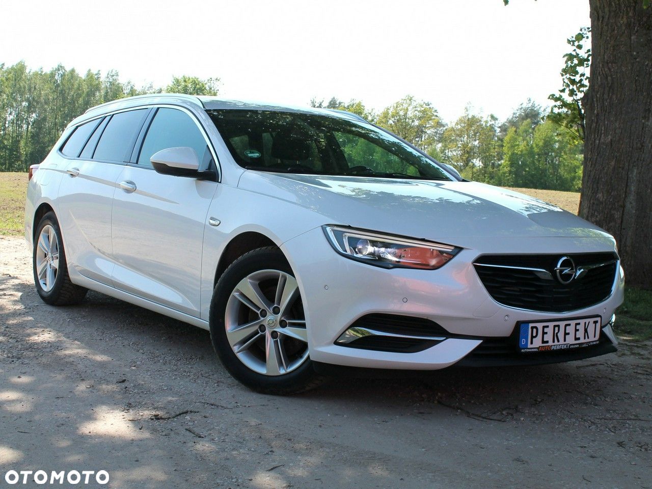 Opel Insignia - 1