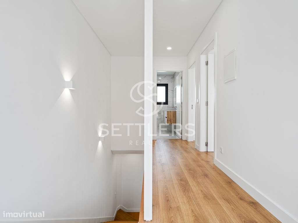 Moradia geminada T2 em Porto Salvo-10