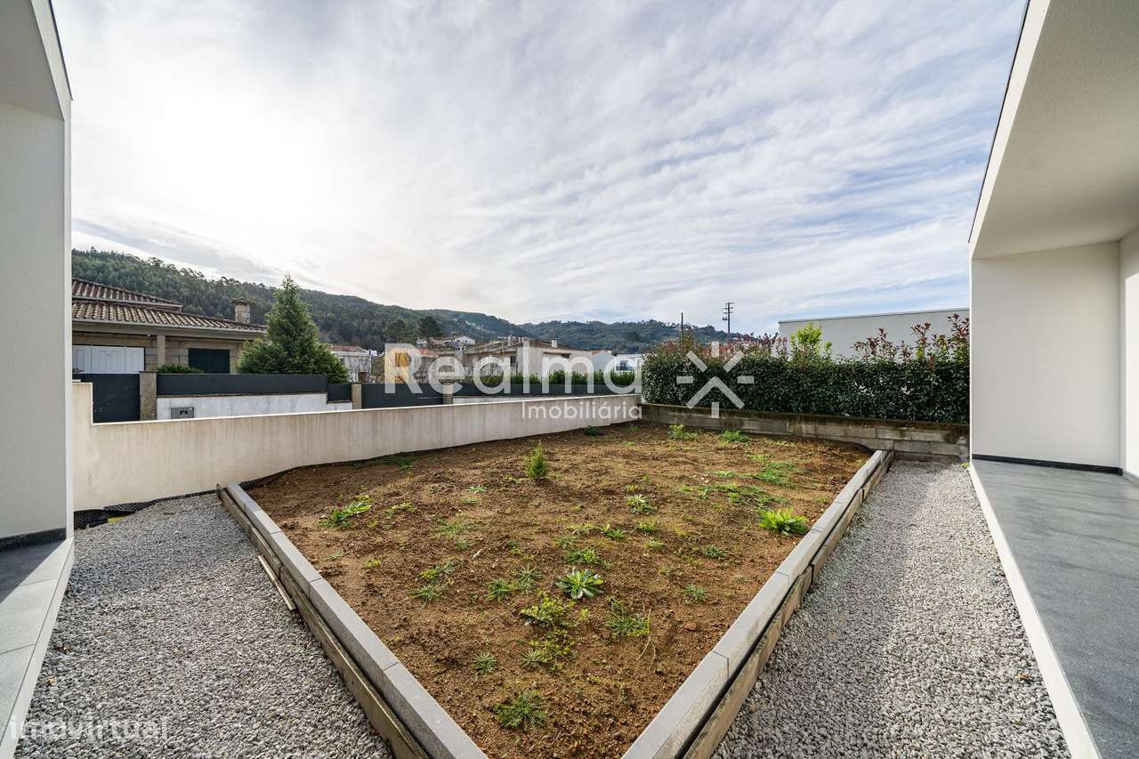 Moradia Térrea T3+Escritório em Este S.Mamede-Braga-56