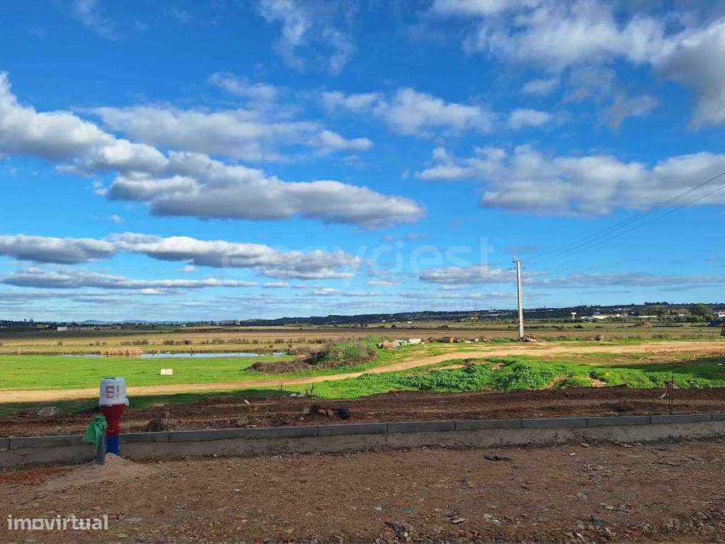 Lote com 529 m2 com projeto aprovado de moradia isolada - Grande imagem: 4/12