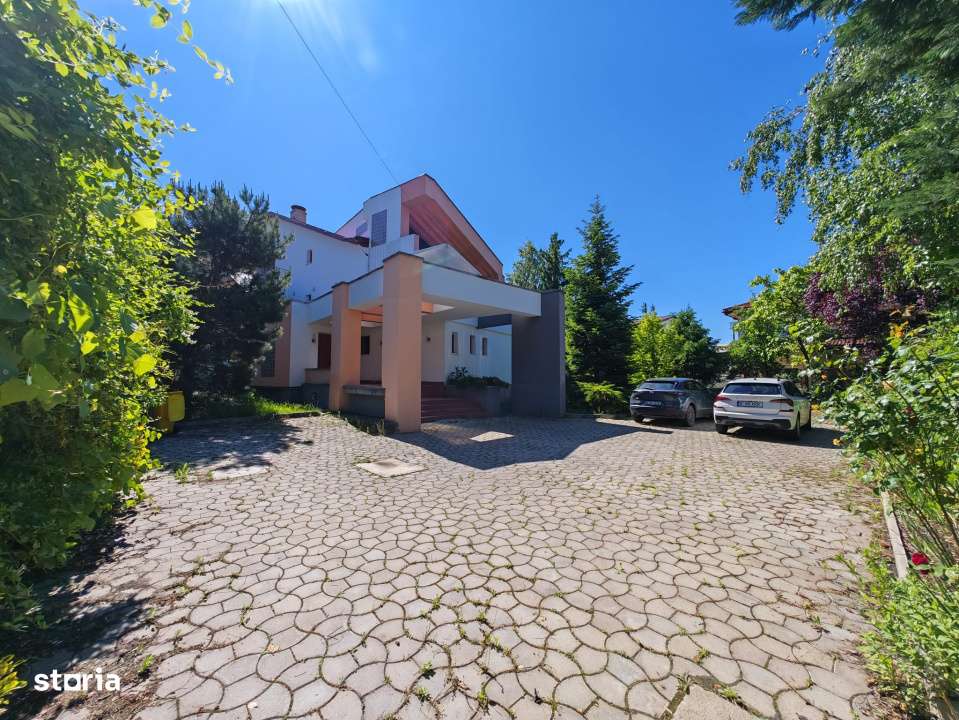Vila in Pipera, spatioasa, retrasa, multifamiliala - intimitate totala-2