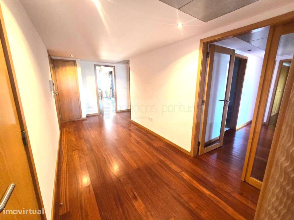 T4 com áreas generosas em São Victor, Braga | Junto a Escola Gulben...-4