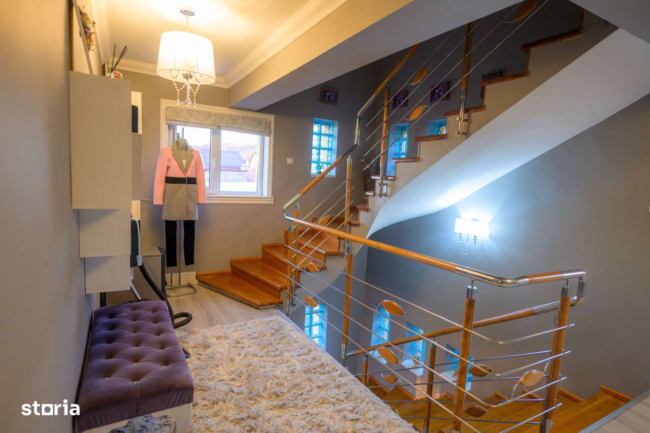 Vila superba | Teren 2300mp | Dealul cu tei | Aninoasa | Doicesti - Imagine principală: 5/20