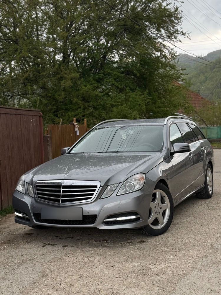 Mercedes-Benz E W212 [2009 - 2016] 200 CDI 7G-TRONIC Avantgarde 2013