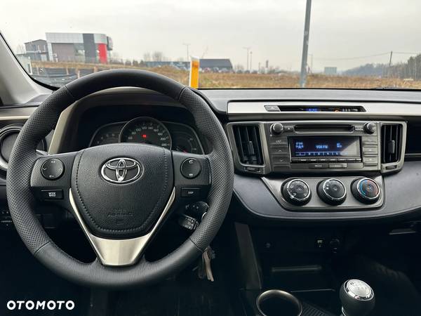 Toyota RAV4 - 13