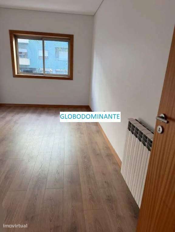 Apartamento T4 em S. Vítor em excelente localização-6