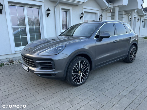 Porsche Cayenne Standard - 1