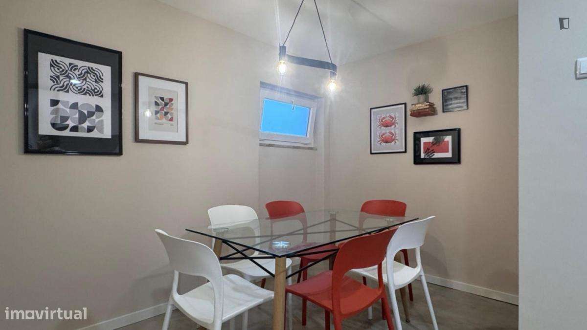 Quarto - localizado em Norton de Matos Coimbra - Grande imagem: 4/8