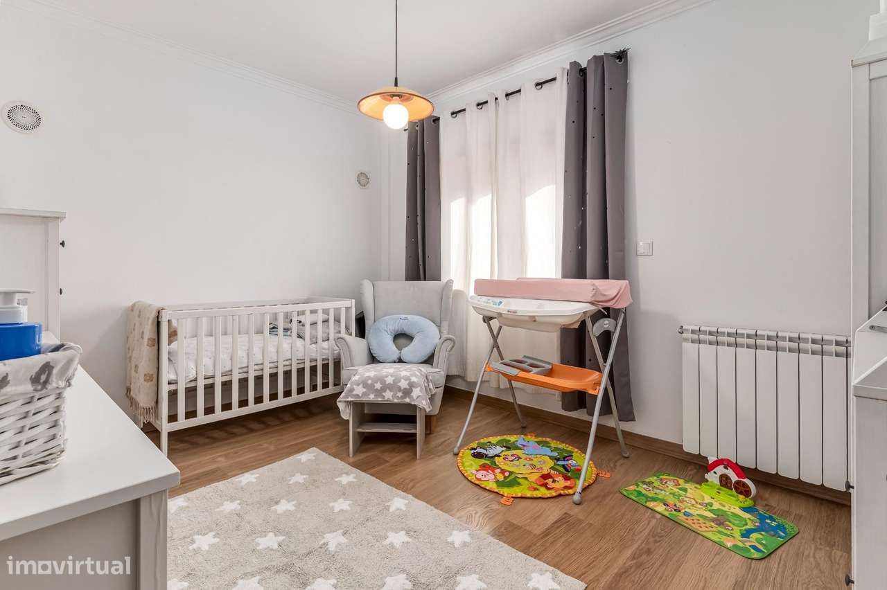 MORADIA ISOLADA T5 NA PÓVOA DE SANTA IRIA-23