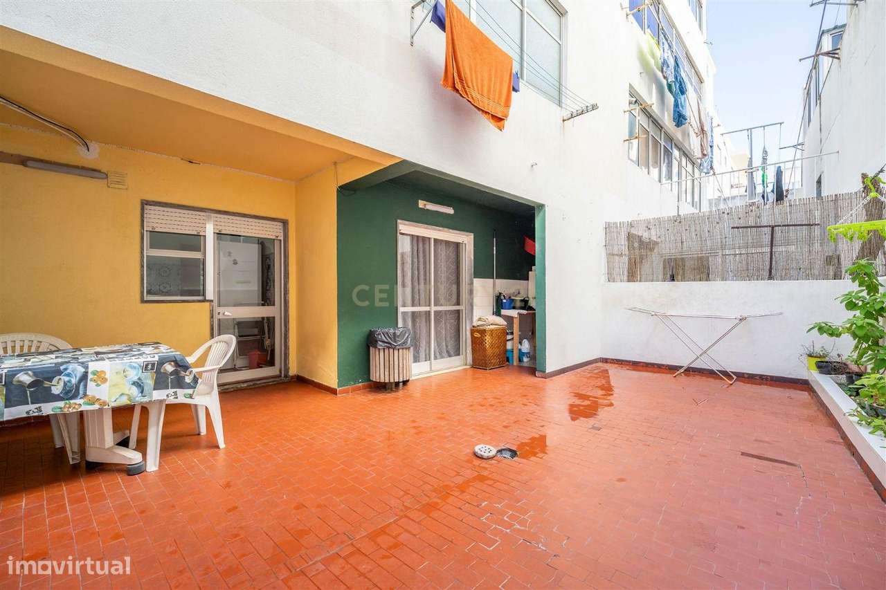 T3 com terraço no coração de Olhão-6