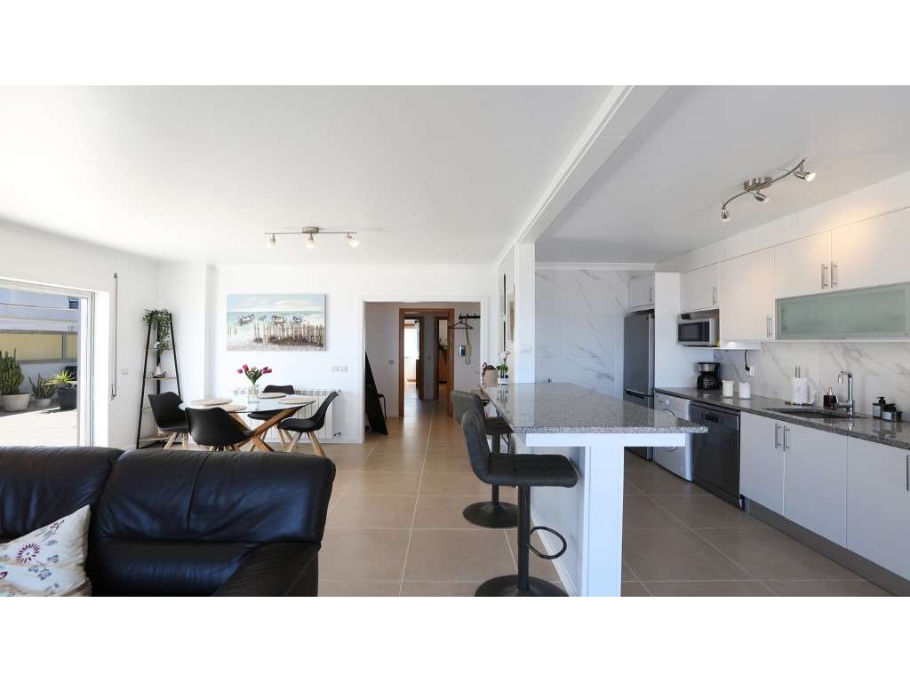 Apartamento T2 com Terraço Privado e Vista Mar | Sítio da Nazaré-18