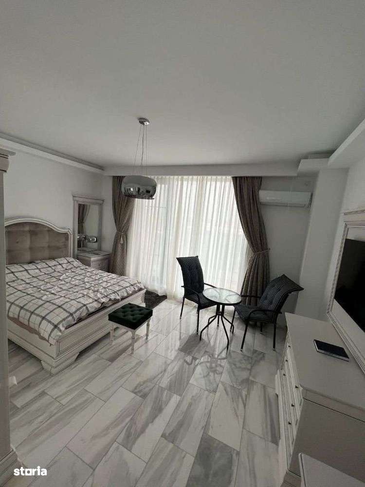 Penthouse mobilat lux , vedere frontală la mare-7
