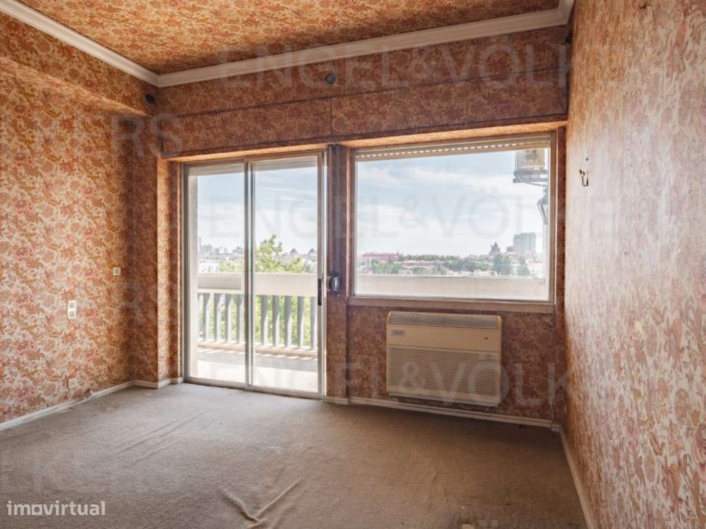 Apartamento com vista panorâmica em Alvalade-21