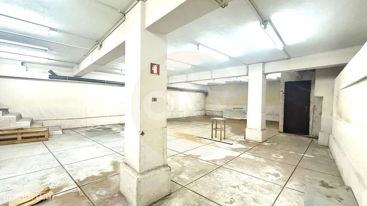 Trespasse de Comércio à Serpa Pinto - Porto-15