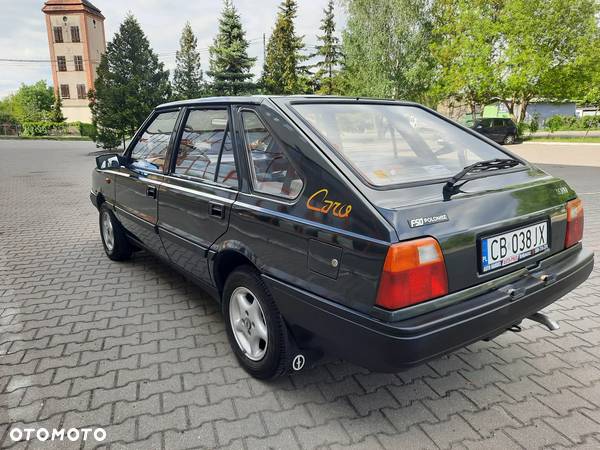 Polonez Caro - 8