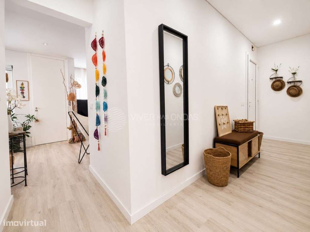 Andar de Moradia T2 remodelado em Santo António - Costa da Caparica-22