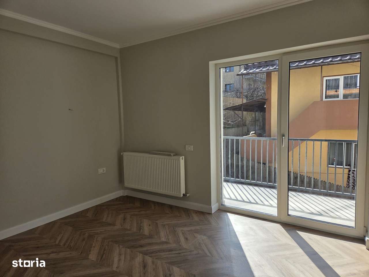 Apartament de vanzare 2 camere semidecomandat -  zona Bere - Pitesti-9