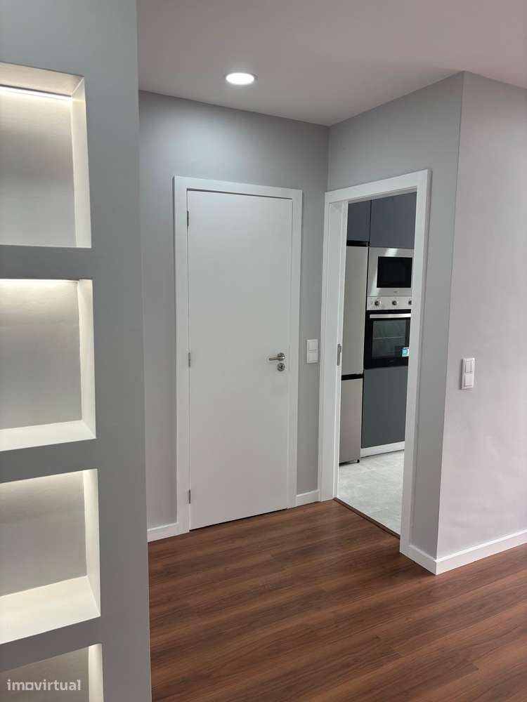 Apartamento T2 Totalmente Renovado com Pequeno Quintal - Bonfim-6