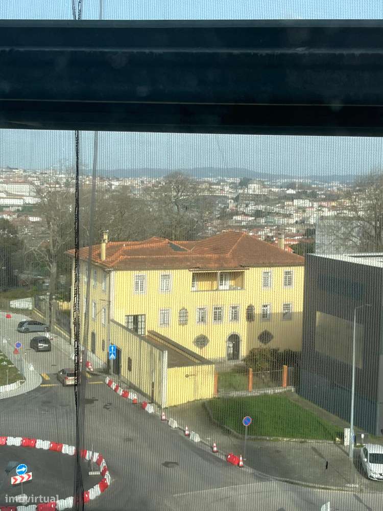 T2 novo com garagem, varanda e ar condicionado-3