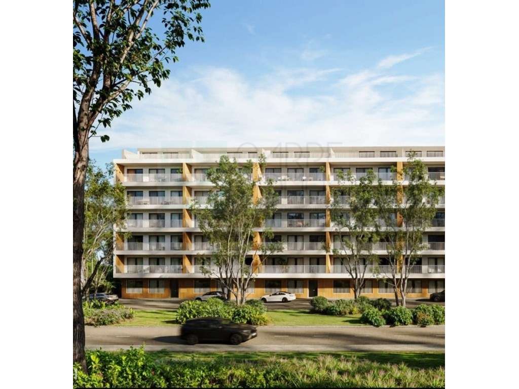 Novos apartamentos T3, varandas e garagem box, junto ao centro Alco...-12
