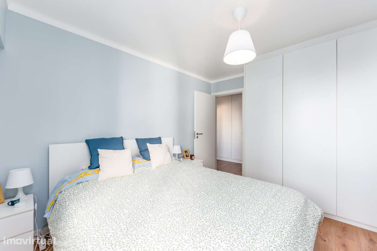 Apartamento 3 assoalhadas | Remodelado | Arrecadação | 5m do Metro-7