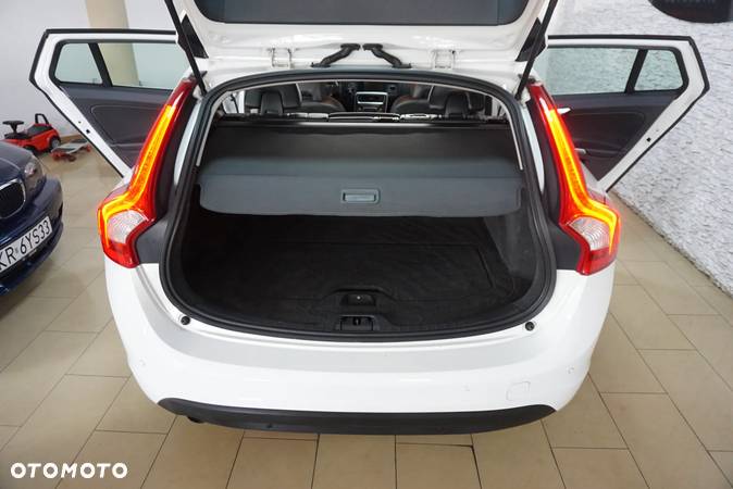 Volvo V60 D3 Kinetic - 9