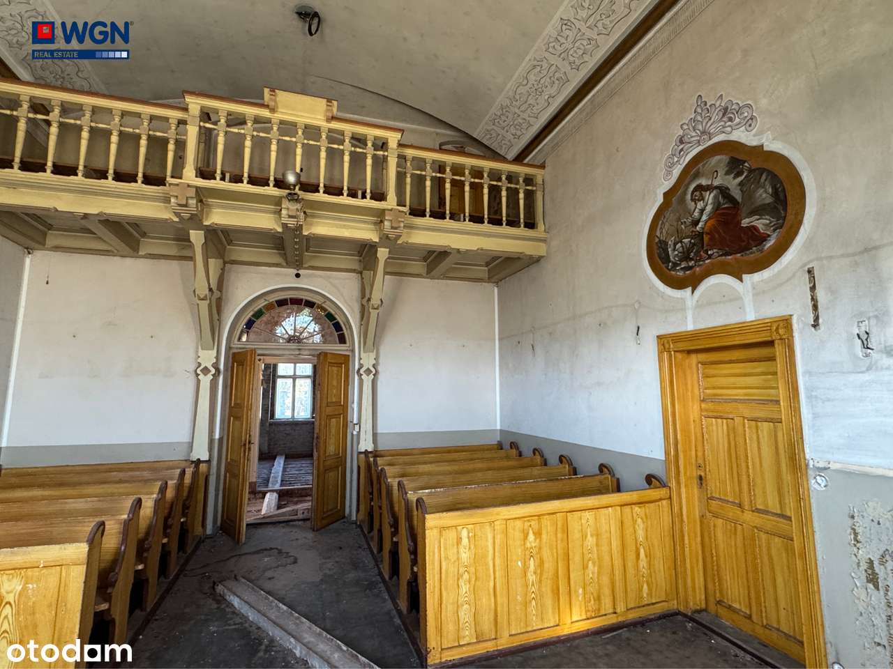 Zabytkowy pałac - dawny szpital - na sprzedaż.-11