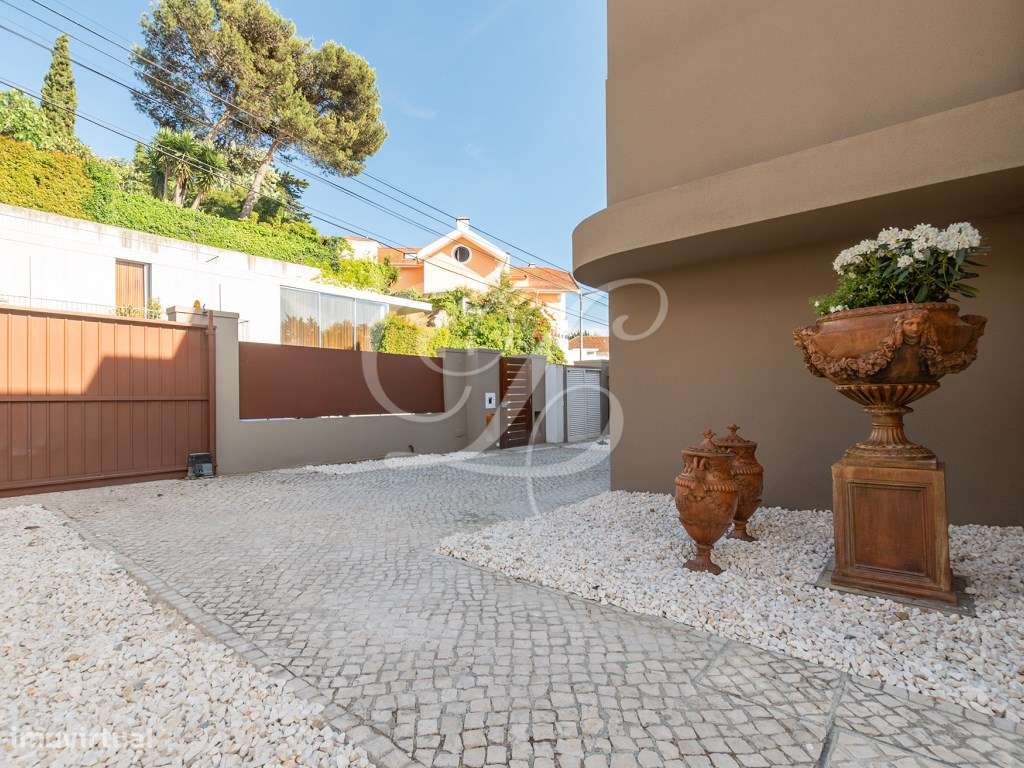 Moradia T5 c/ Piscina e Zona Lounge | Estoril-43