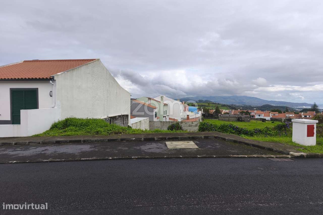 Terreno Urbano com Vista Mar e Campo – Fajã de Cima, Ponta Delgada - Grande imagem: 1/8
