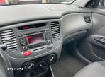 Kia Rio 1.4 Vision - 10