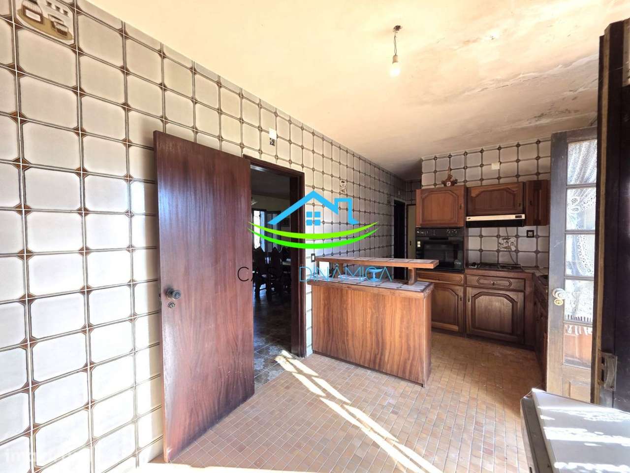 Moradia T3 em Azenha com terreno de 2000m2-9