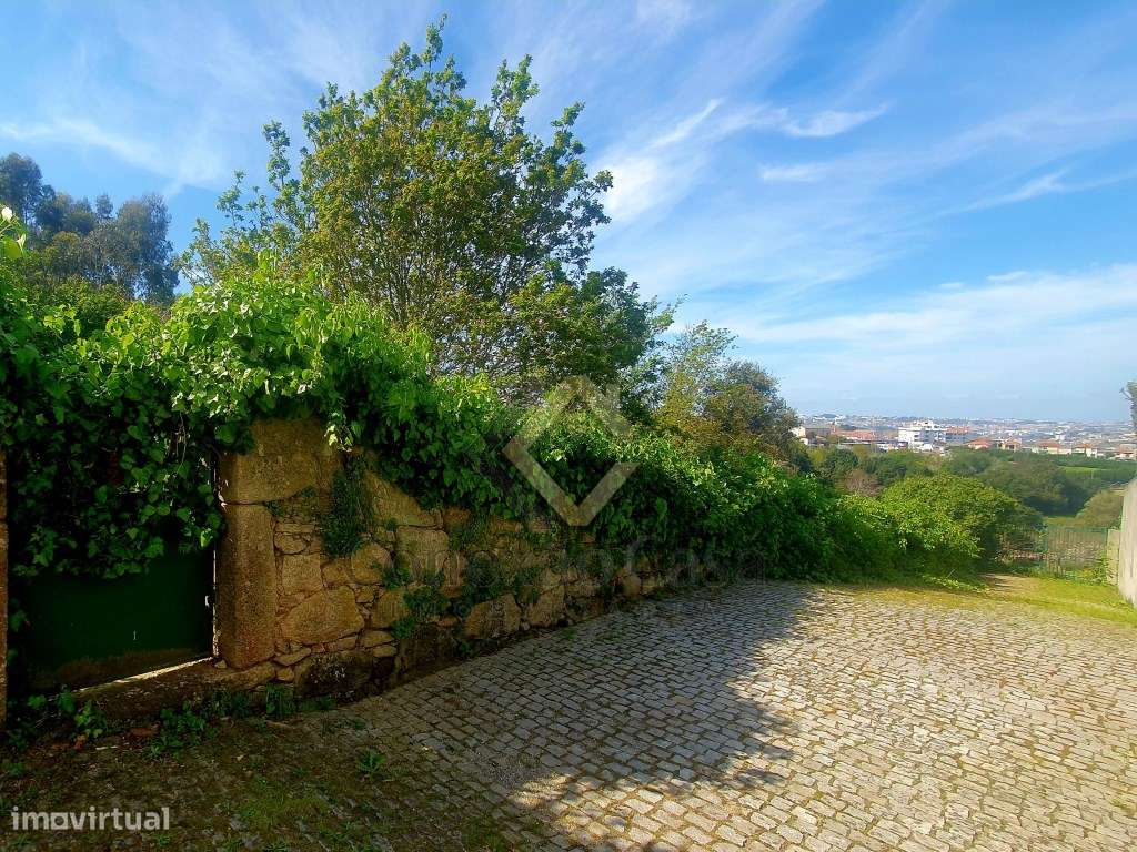 TERRENO JUNTO AO HOSPITAL SANTOS SILVA EM V N GAIA-8