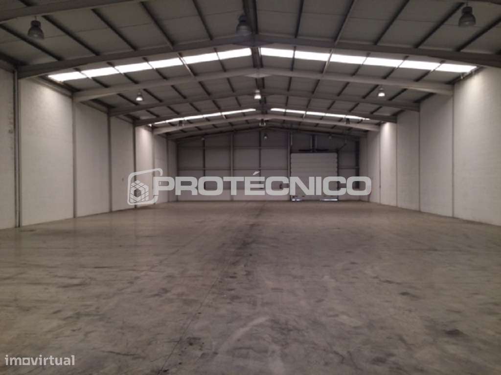 Armazém c/ 1.219m2 – Z. I. de Barrô - Grande imagem: 4/10