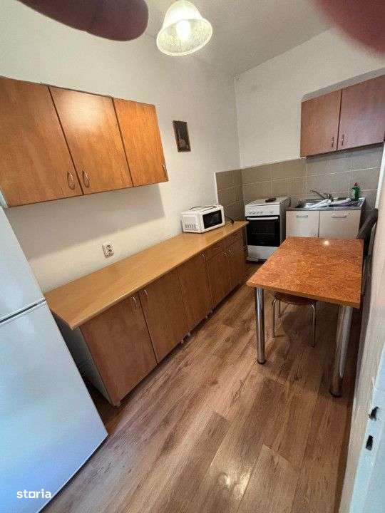 ULTRACENTRAL! Casa cu 3 camere de vanzare,100MP - Imagine principală: 5/19