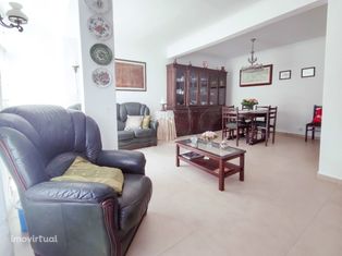 Apartamento T2 à venda em Caxias