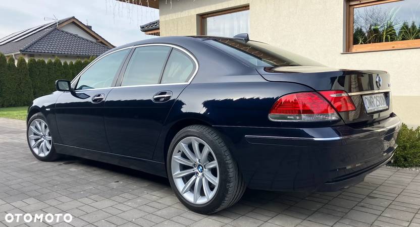 BMW Seria 7 750i - 3