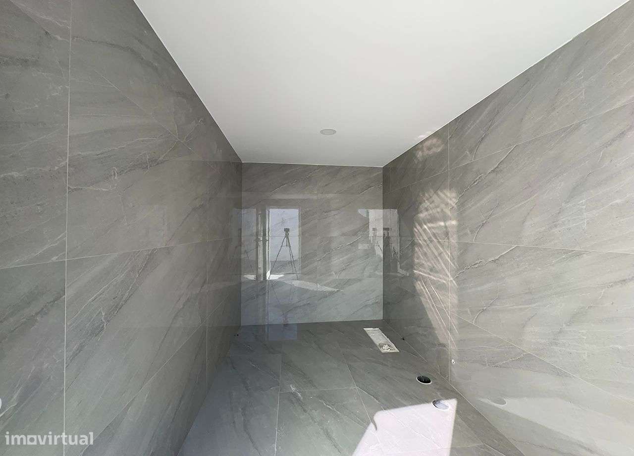 Espaçosa Moradia V4 com piscina - Coimbrã / Peniche-41