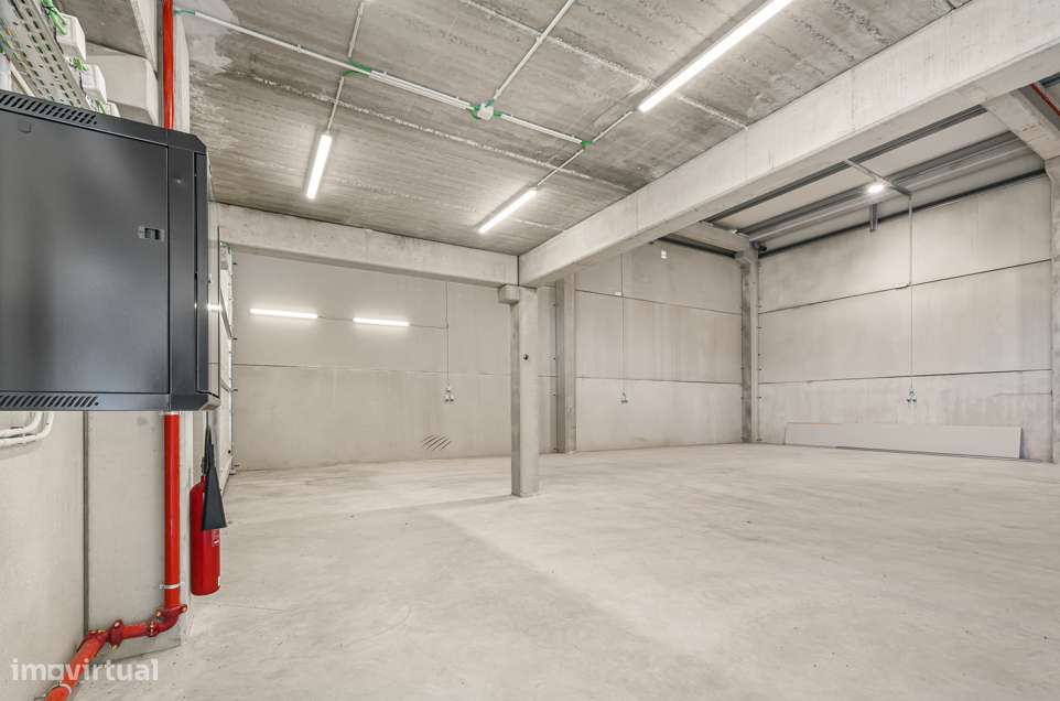 Armazém em rentabilidade à venda , Quinta de Matos-5